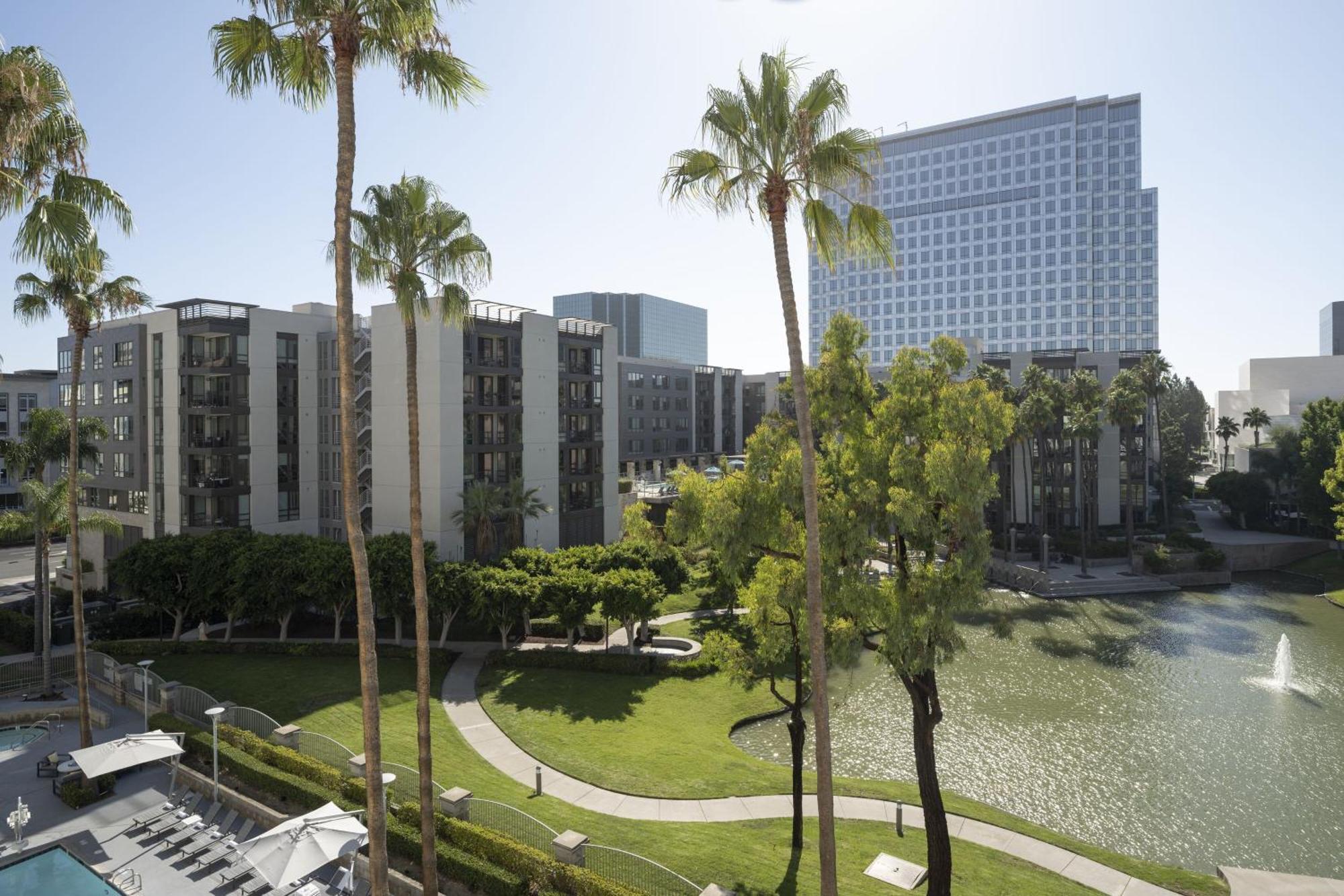 Costa Mesa Marriott Hotel Bagian luar foto